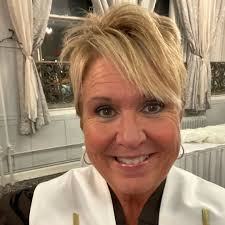 I've been ridiculously excited for our holiday tradition of taking pictures  with every Christmas tree wherever we go! (How many can we squeeze in this  season?)