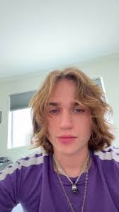 Devon Shuster's Instagram, Twitter & Facebook