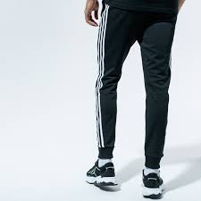 Adidas jogginghose preise vergleichen und günstig kaufen bei idealo.de 6.396 produkte große auswahl an marken bewertungen & testberichte. Adidas Hose Sst Tp P Gf0210 Schwarz 59 99 Hosen Sizeer De