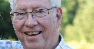 Benjamin Mohlenhoff's Instagram, Twitter & Facebook