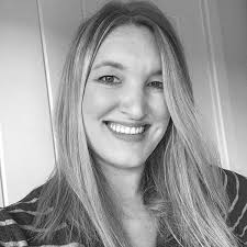 Raven's Matriarch: A Paranormal Women's Fiction Novel : Morrison, Lynn:  Amazon.ca: Books