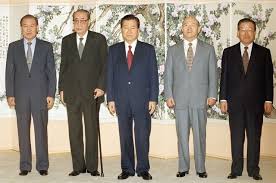 전두환 전 대통령이 자택 앞에서 마스크를 쓰지 않은 채 모습을 드러냈다. Jp ë³„ì„¸ì— ë‹¤ì‹œ ê´€ì‹¬ ì „ë'í™˜ã†ë…¸íƒœìš° ê·¼í™©ì€