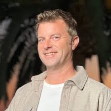 Off-topic: Carl Saunders is the most underrated, deadly-awesome trumpet  player I can think of. If this reaches anyone who knows him, please pass  along my respect and regards #trumpet #trumpetplayer