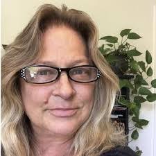 Robin Hammack's Instagram, Twitter & Facebook