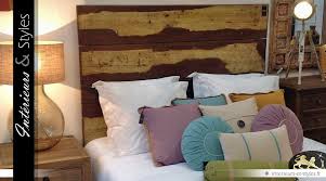 La tête de lit 160cm en bois marron mandaly est une pièce d'exception. Tete De Lit En Planches D Acajou Brut En 160 M Interieurs Styles