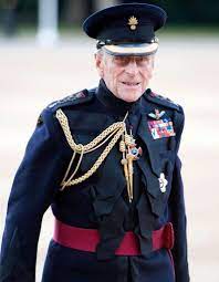 Philip mountbatten, duc d'edimbourg, mort vendredi 9 avril à l'âge de 99 ans, a marqué son temps par une personnalité pour le moins complexe. Mvluanwfhqycum