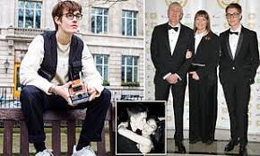 His birthday, what he did before fame, his family life, fun trivia facts, popularity rankings, and more. Only Fools And Horses Star Nicholas Lyndhurst S Son Archie Is Found Dead Daily Mail Online