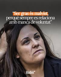 🗣️ Ada Klein Fortuny és un pseudònim, el nom d'una autora que té una  dimensió professional molt diferent. Manté el nom artístic perquè no vol  barrejar la seva professió (que no diu)