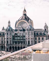 Als verwaltungseinheit ist die stadt mit rund 500.000 einwohnern die größte des landes. Ein Perfekter Madelstag In Antwerpen Tipps Aktivitaten Sehenswurdigkeiten Sonne Wolken