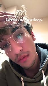 Albert Esteban's Instagram, Twitter & Facebook