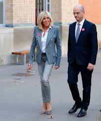 Brigitte Macron Proves A Jacket And Jeans Is The Best Uniform At Any Age Fashion Balmain Blazer Outfits Older Fashion