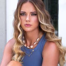 Hollie Cameron's Instagram, Twitter & Facebook