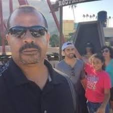 CLOSE UP: A look at the Yankees' physicist-designed, “torpedo” barrel bat  compared to a more standard shaped bat. 🧵