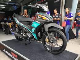 It was introduced for the 2000 model year replacing the srx 100. Yamaha Lagenda 115z Versi Gp Edition Sempena Pasukan Pertama Motogp Malaysia Motoqar