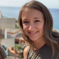 Shelly Snell's Instagram, Twitter & Facebook