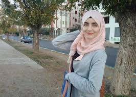 23 3k likes 414 comments amina dehbi أمينة الذهبي amina dehbi on instagram جعل الله مساءكم كله بركه في الطريق الى المدرسة