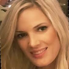 Stephanie Brace's Instagram, Twitter & Facebook