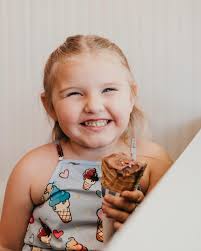 𝓒𝓪𝓻𝓵𝓪 & 𝓡𝓲𝓬𝓱𝓪𝓻𝓭