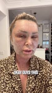 Jennifer Ree's Instagram, Twitter & Facebook