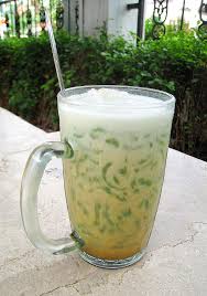 Selain es campur, tersedia es buah, es teler, aneka jus hingga es tape ketan hitam. Es Cendol Wikipedia Bahasa Indonesia Ensiklopedia Bebas