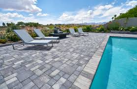 See The Latest Trends In Pool And Patio Design Flagstone Pool Decks Pool Patio Patio Design
