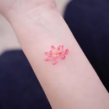 Flor de loto, signo de yoga, arte metálico, 36 (90. Tatuaje Flor De Loto Ideas Significado Y Los Mejores Disenos 2020