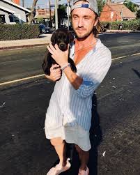 Henry lived up to his nickname, big mike. however, all it took was a jealous woman half his size the way in which the statement was released, its content and to whom it was sent, all highlight just how different the sussexes' circumstances are to may 2019. Baby Willow Tomfelton Willow22 Labrador Labradorretriever Blacklabrador Venicebeach Instadog Tom Felton Tom Felton Draco Malfoy Draco Malfoy Aesthetic