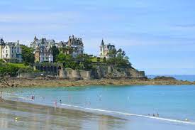 Consultez nos prévisions météo détaillées locales et gratuites comprenant les températures minimales. Meteo Dinard 35800 Ille Et Vilaine Previsions Meteo Gratuite A 15 Jours La Chaine Meteo