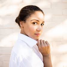 Courtney Grace's Instagram, Twitter & Facebook