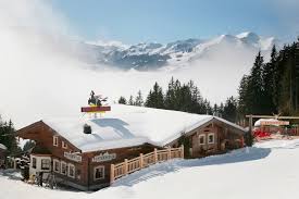 Hotel altachhof+apartments+annemarie*** ski and winter holidays saalbach salzburger land give your body time to relax in the heated outdoor pool with a view of the mountains. Bilder Galerie Westernstadl Ferienanlage Und Reitanlage Altachhof Saalbach Hinterglemm Ferienanlage Skihutte Reitanlage