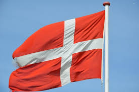 Die dänische flagge ist eine vertikale trikolore und zeigt in der mitte das nationale emblem. 50 Kostenlose Danische Flagge Und Danemark Bilder Pixabay
