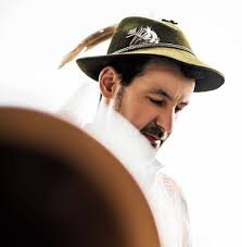 G Mühlhausen : Der Multi-Instrumentalist präsentiert sein Album „Nie  z'spat“ am Freitag im Bix: Die Metamorphose des Loisach Marci