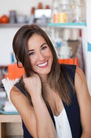 La joyeuse miss météo faisait comme si tout allait bien, alors qu'il n'en était rien. Troubles Alimentaires Je Pensais Vraiment Y Laisser Ma Peau Solidement Confie Joanie Gonthier Tva Nouvelles