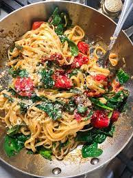 Spicy Tomato And Spinach Linguine Tipps In The Kitch Recipe Healthy Recipes Linguine Recipes Recipes