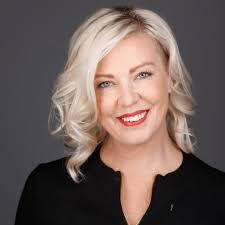 Danielle Falardeau's Instagram, Twitter & Facebook