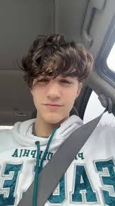 Elijah Sneed's Instagram, Twitter & Facebook