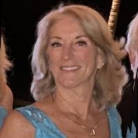 Colleen Manzer's Instagram, Twitter & Facebook