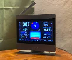 On the product is a sensitive antenna tuned to pick up lightning events in the 500khz band. Acurite Atlas Weather Station Review Does It Live Up To The Hype Weather Station Advisor