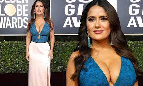 Salma arribando alfombra roja globos de oro 2020 Salma Hayek Wears Bombshell Gucci Dress At Golden Globes Daily Mail Online