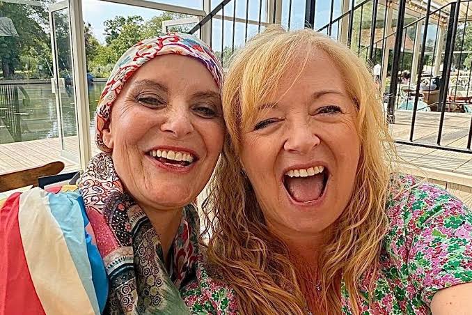 Coronation Street icons Tracy Shaw and Sally Ann Matthews reunite amid  cancer battle - The Mirror