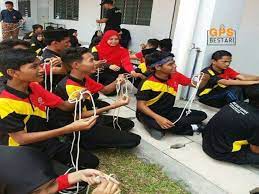 Seorang murid sekolah kebangsaan maut selepas motosikal diboncengnya dirempuh sebuah teksi dalam insiden di jalan. Smk Bukit Kapar Pupuk Semangat Kerjasama Melalui Aktiviti Perkhemahan Selangor Gps Bestari