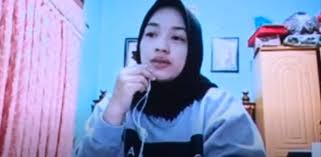 Meski berstatus selebriti, ternyata nella kharisma kerap melakukan pekerjaan rumah. Adu Mewah Rumah Nella Kharisma Di Kediri Dan Mantan Istri Dory Harsa Punya Siapa Yang Paling Megah Dan Mentereng