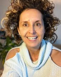 Kerrie Peck's Instagram, Twitter & Facebook