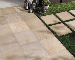 Badezimmer und küchen gehören zu den räumen, in denen feuchtigkeit eine große rolle spielt und ein hygienischer bodenbelag immer von vorteil ist. Gartenfliesen Terrassenfliesen Balkonfliesen Fliesen Schatz Fliesenhandel Fliesenverlegung Dettenheim