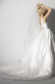 Explore the looks, models, and beauty from the carolina herrera spring/summer 2018 bridal show in new york on 24 april 2017. Bridal Spring 2018 Carolina Herrera Lookbook