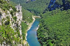 Discover or rediscover all the routes of the mythical steam train known as the mastrou departing from. Die Ardeche Schlucht Ein Absolutes Muss Domaine Les Ranchisses
