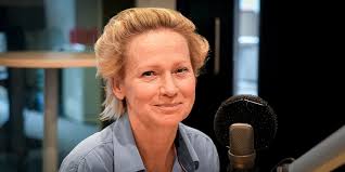 Raphael Gindt an Daniel Mac Lloyd