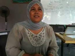 Posisi urutan batin berdiri tidak hanya membuat sesi urutan batin semakin nikmat tapi juga membuat tubuh anda berolahraga. Kak Salha Urutan Tradisional Kch G1 Youtube