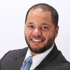 Justin Fausett's Instagram, Twitter & Facebook