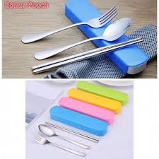 Set perlengkapan alat makan seperti sendok, garpu, pisau, sumpit, dan sedotan yang cocok untuk anda bawa pada saat berpergian seperti pada waktu piknik, kemping, ataupun berpergian kemanapun. Set Sendok Garpu Sumpit Bahan Stainless Murah Ruang Makan Rumah Tangga Bukalapak Com Inkuiri Com